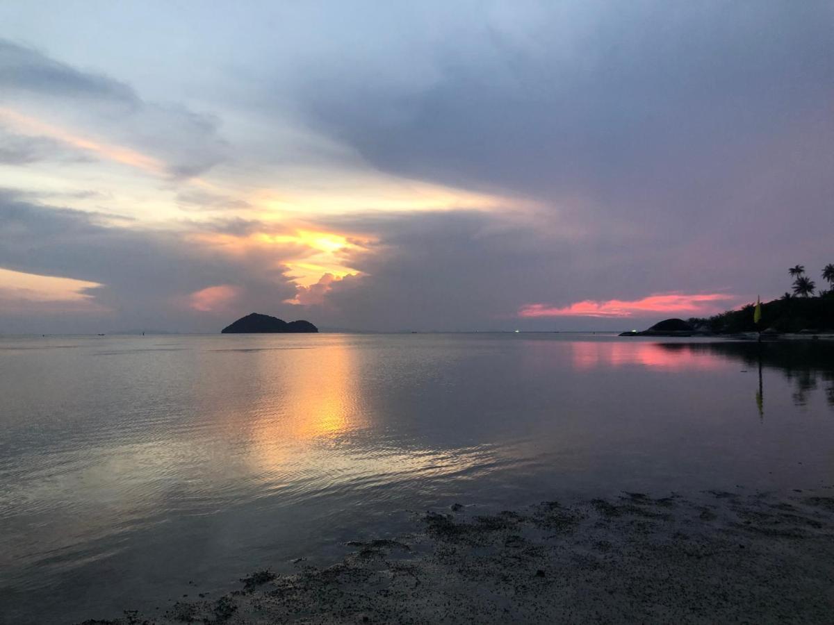 Resor Colorful Hut Ko Pha Ngan
